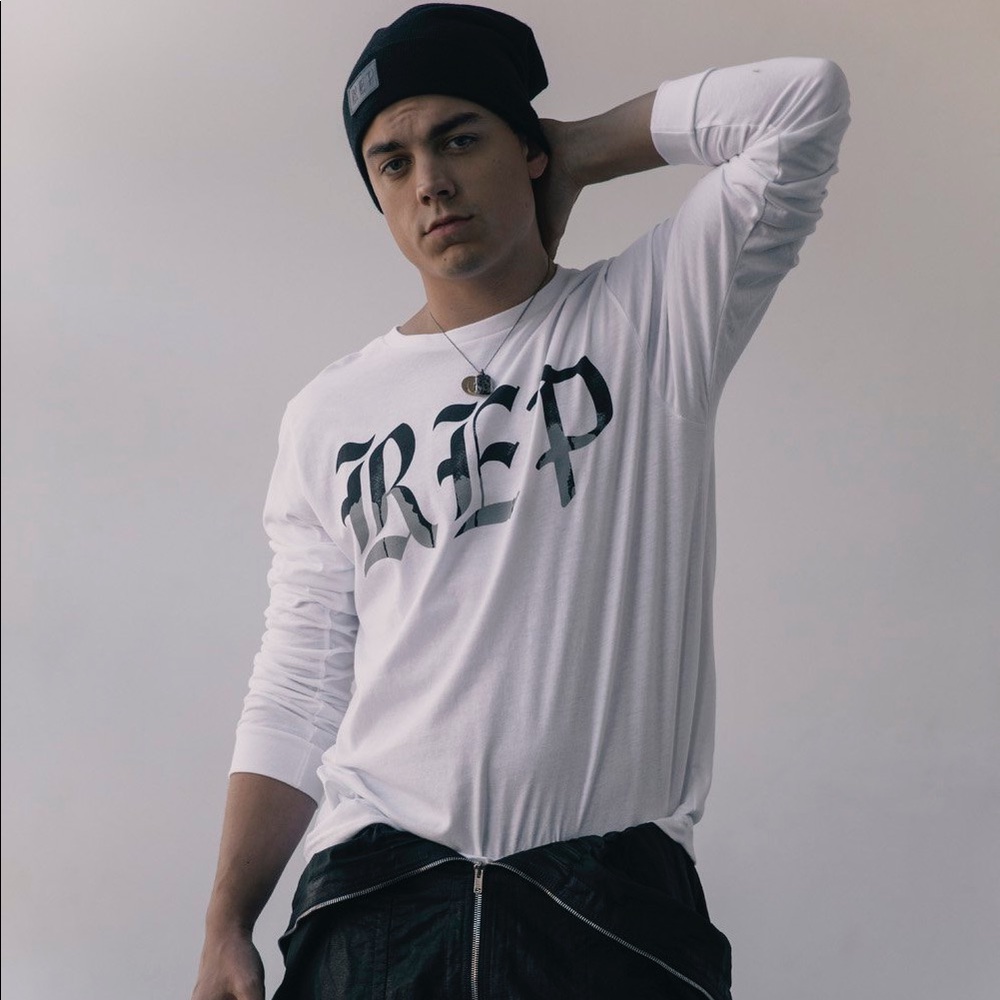 ISO Taylor Swift LS Rep shirt